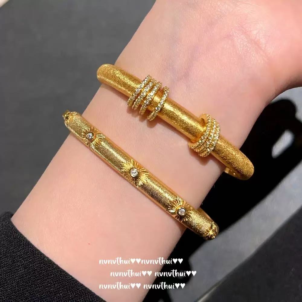 Elegant Gold-Plated Brushed Nebula Carved Bangle and Minimalist Zircon Gold-Plated Brushed Bracelet – Chic Modern Jewelry Set