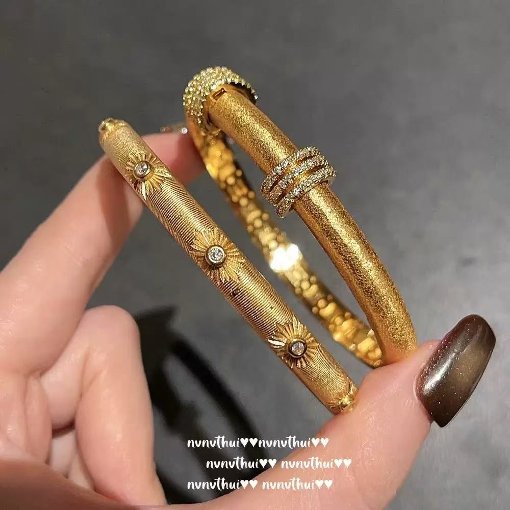 Elegant Gold-Plated Brushed Nebula Carved Bangle and Minimalist Zircon Gold-Plated Brushed Bracelet – Chic Modern Jewelry Set