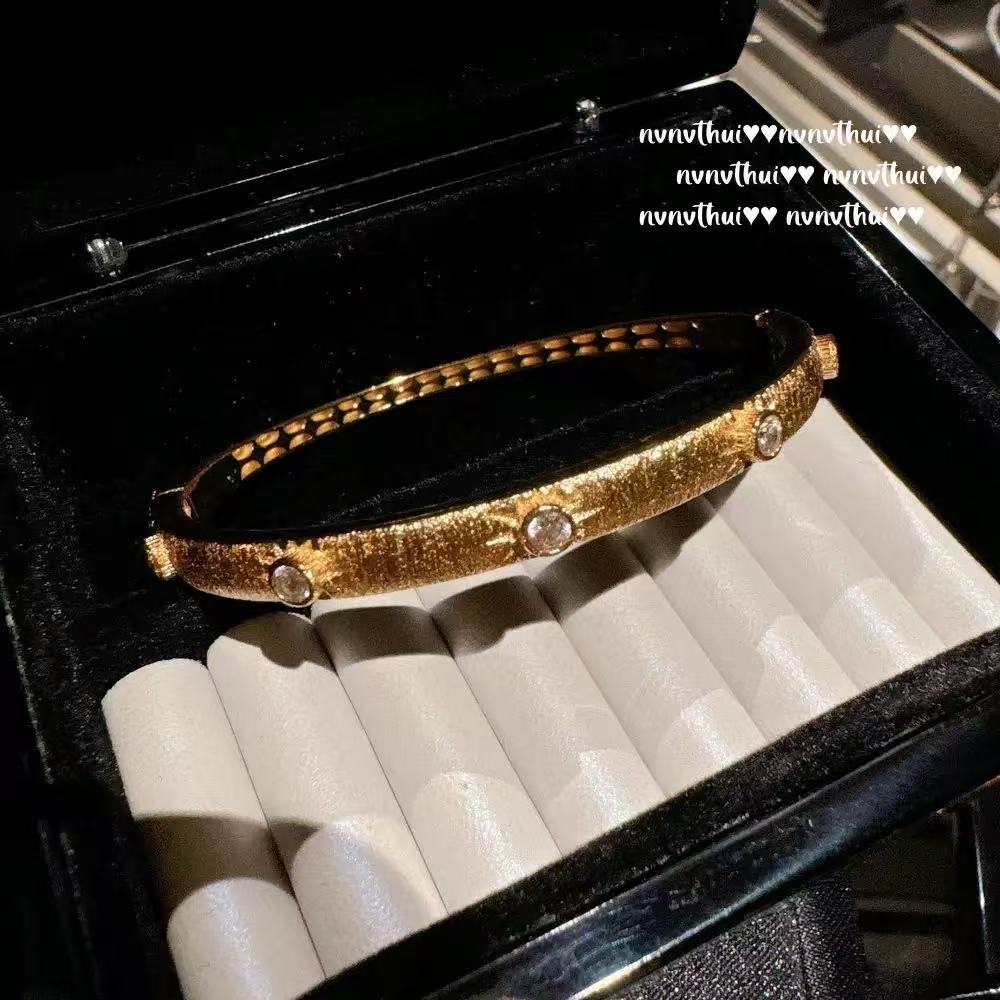 Elegant Gold-Plated Brushed Nebula Carved Bangle and Minimalist Zircon Gold-Plated Brushed Bracelet – Chic Modern Jewelry Set