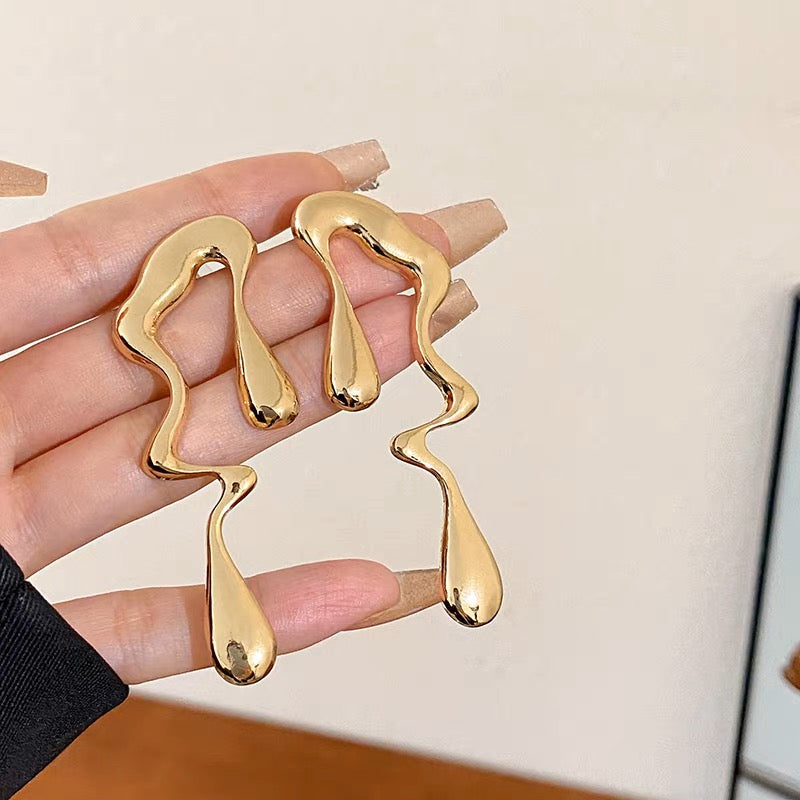 Chic Irregular Geometric Waterdrop Stud Earrings for Women – Unique Designer Style, Trendy Autumn Statement Jewelry