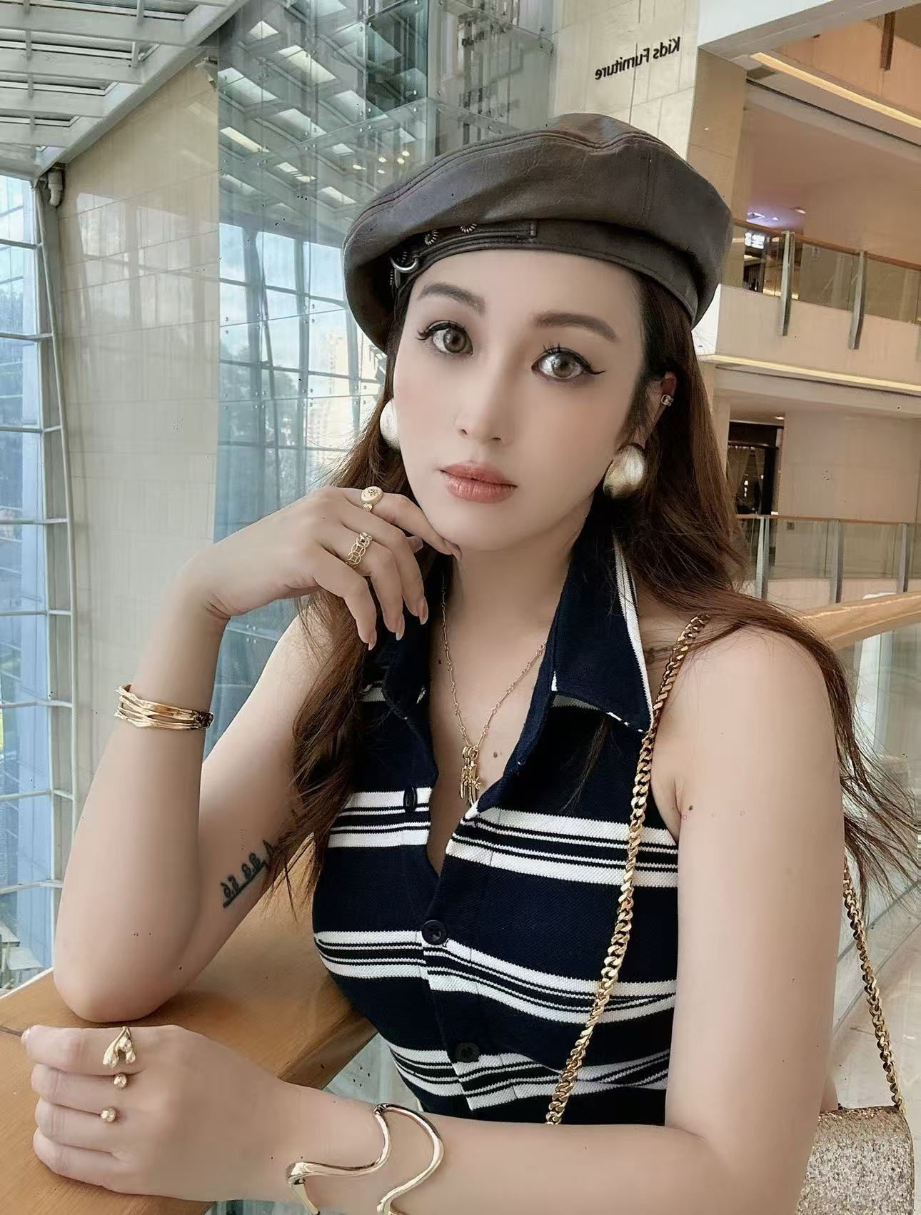 Elegant Matte Gold-Plated Oversized Hemisphere Earrings – Fashionable Bicolor K-Gold Statement Earrings for Women