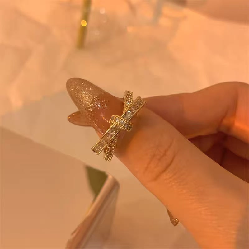 Elegant Ultra-Sparkling Micro Zircon Ring – INS Designer 2025 New Collection, Light Luxury Minimalist Statement Jewelry