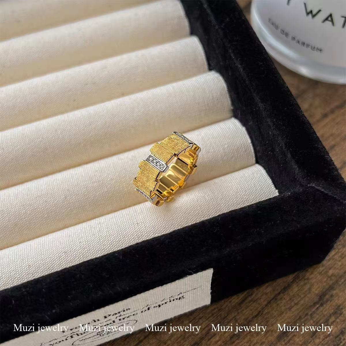 Elegant Brushed Gold Bar Ring with Sparkling Zircon – Minimalist Irregular Design, Retro-Inspired Light Luxury Jewelry