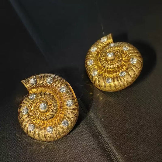 Elegant Vintage Seashell Stud Earrings – Gold-Plated Copper with 925 Sterling Silver Posts, Chic European Design