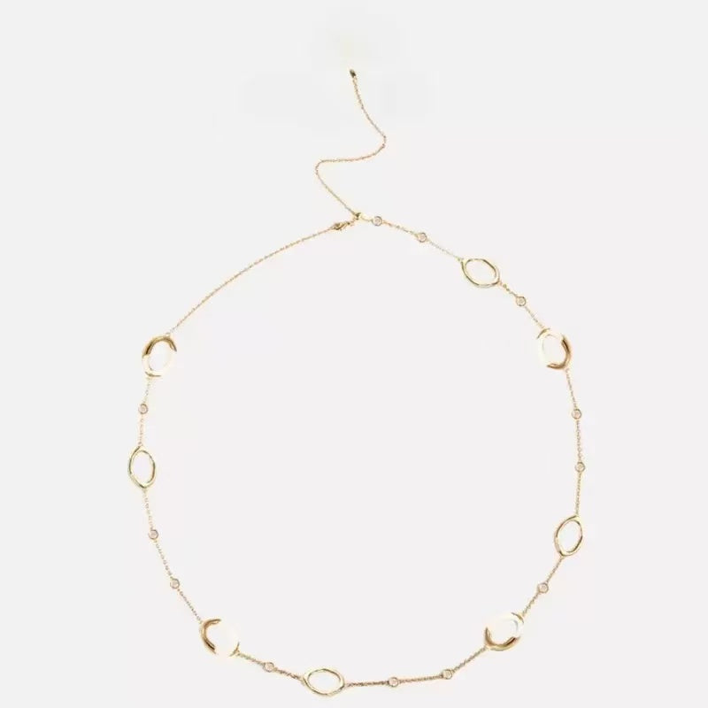 Elegant Ripple Round White Enamel Necklace – Italian Design, Vintage-Inspired, Sophisticated Light Luxury Sweater Chain