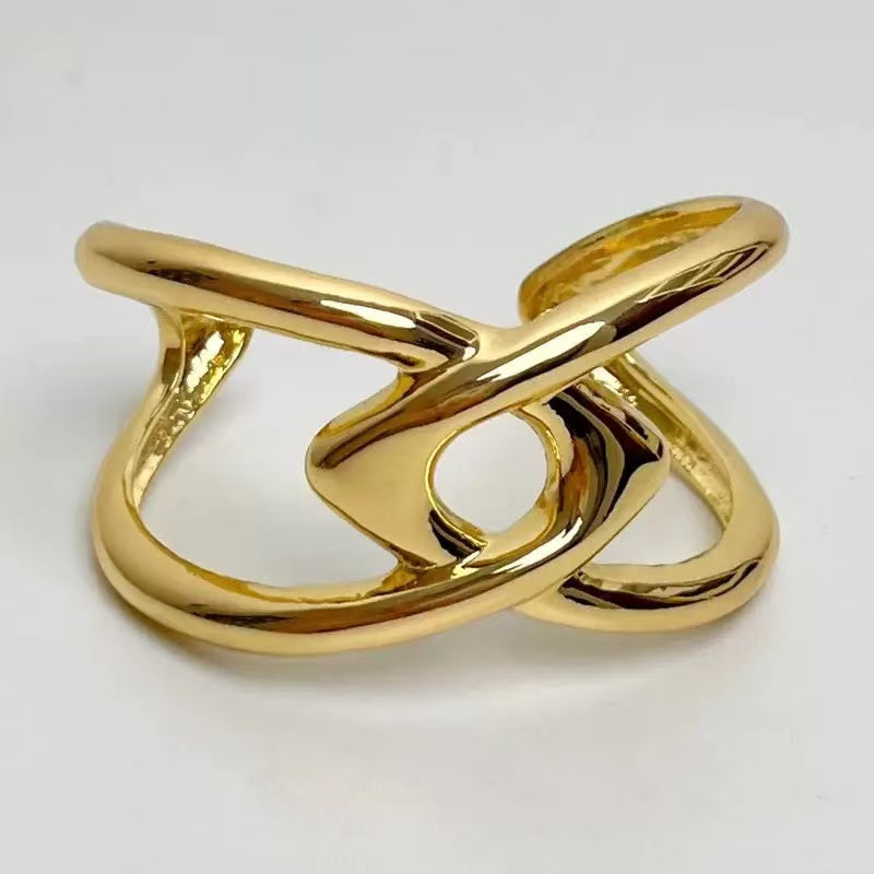 Elegant European Minimalist Hollow Geometric Cross Open Bangle – Sophisticated Light Luxury Plain Circle Bracelet, Unique Designer Jewelry