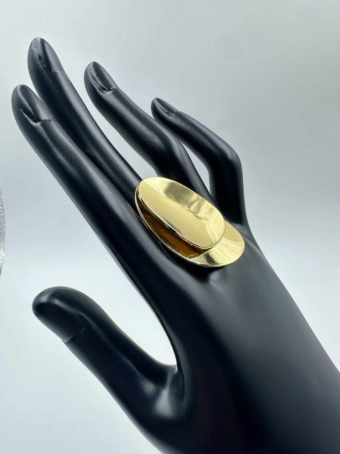 K-Gold Plated Open Bangle & Geometric Oval Ring – Sophisticated Light Luxury Jewelry Set, Bold Minimalist Design, Unique Statement Pieces