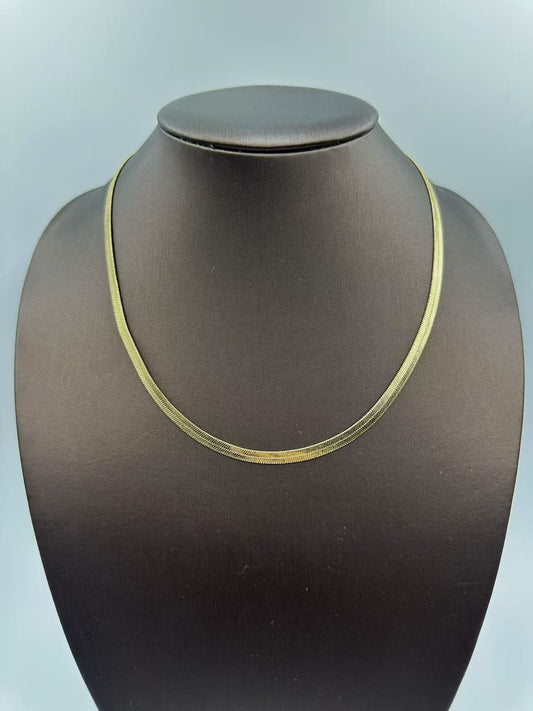 YOY Minimalist Snake Chain Necklace for Women – Stylish and Versatile Collarbone Jewelry, Perfect for Daily Wear