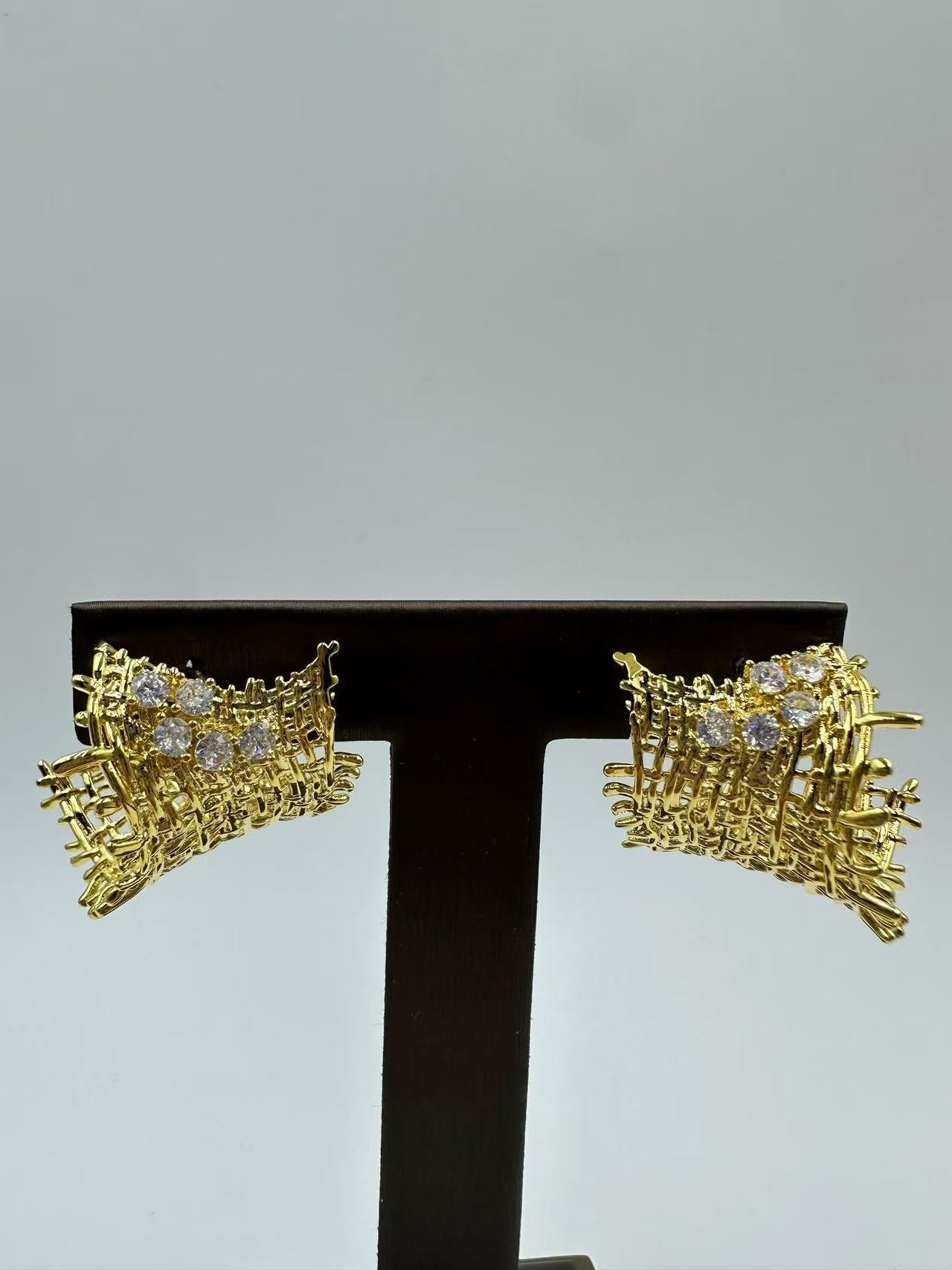 Hot 2025 Woven-Style Stud Earrings for Women – Trendy Hollow Mesh Design, Sparkling and Versatile Casual Fashion Jewelry