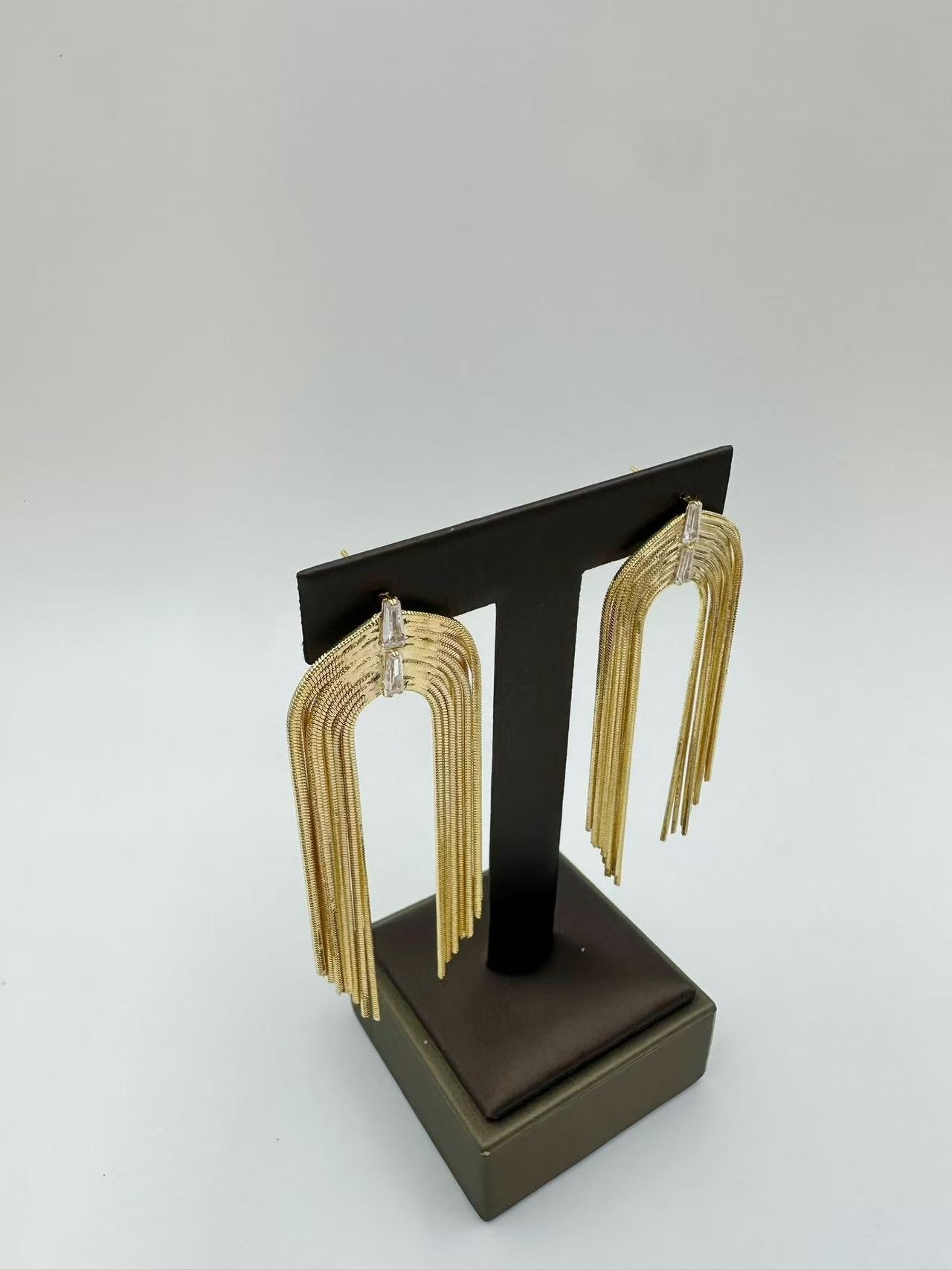 Elegant Bold Long Metal Chain Tassel Earrings – Sophisticated Minimalist Chic Statement Jewelry, Unique Designer Dangles for Women