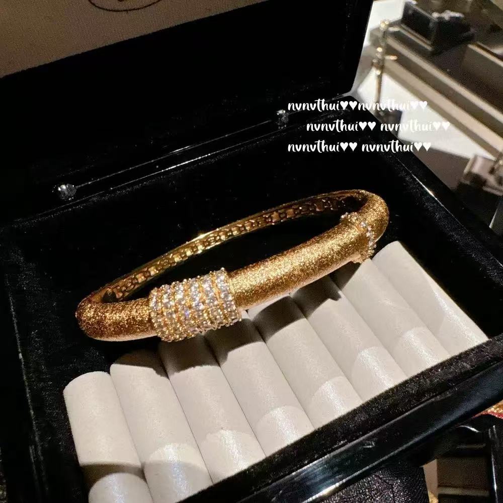 Elegant Gold-Plated Brushed Nebula Carved Bangle and Minimalist Zircon Gold-Plated Brushed Bracelet – Chic Modern Jewelry Set