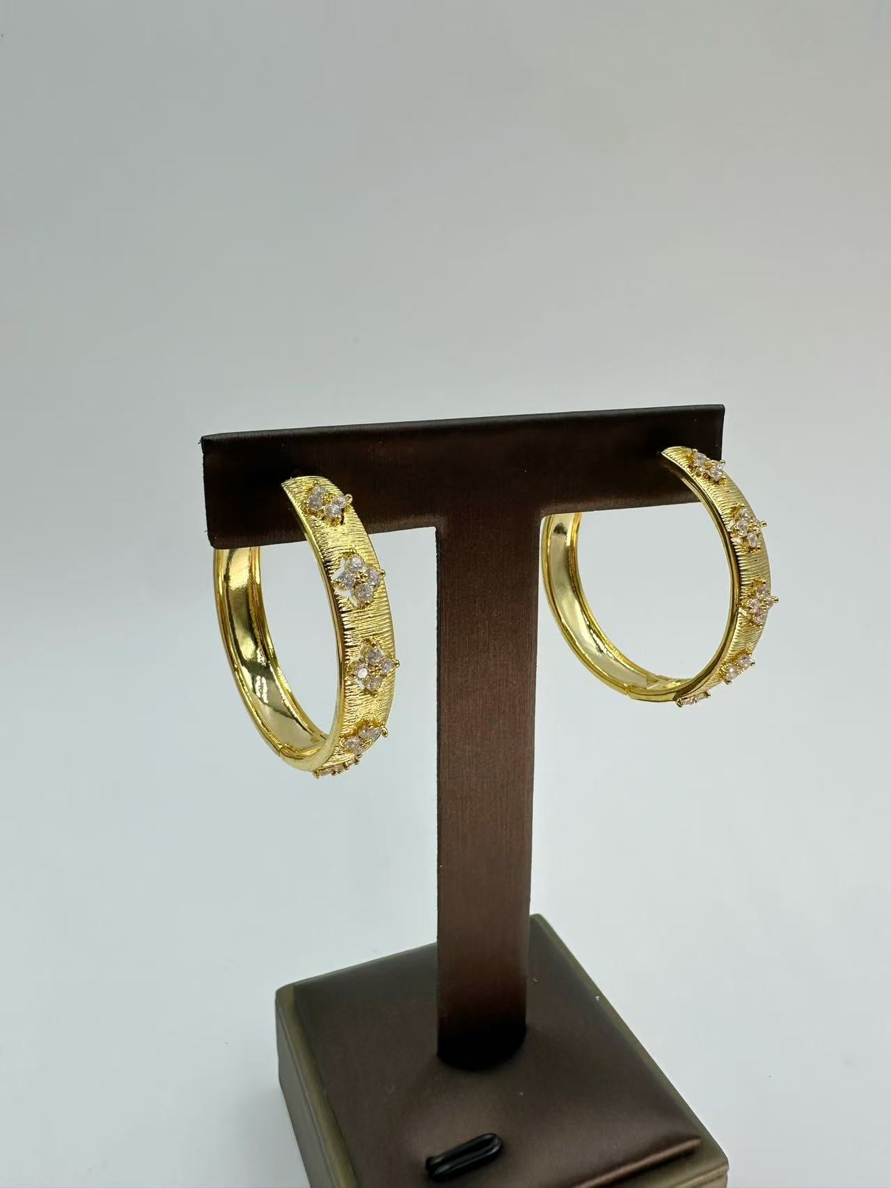 Fashionable Large Hoop Earrings with Delicate Micro Zircon Four-Leaf Clover – Elegant, Statement Light Luxury Jewelry for Women