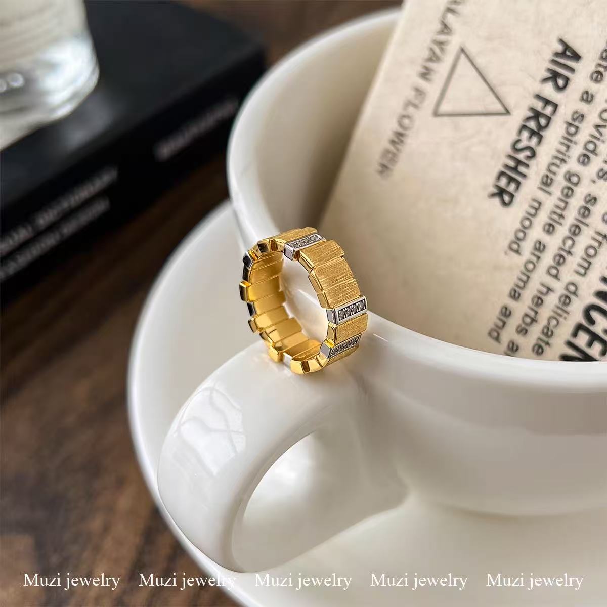 Elegant Brushed Gold Bar Ring with Sparkling Zircon – Minimalist Irregular Design, Retro-Inspired Light Luxury Jewelry