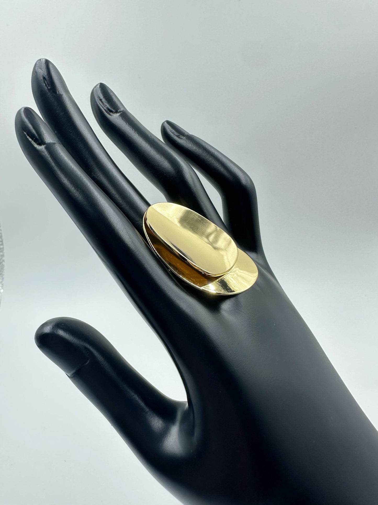 K-Gold Plated Open Bangle & Geometric Oval Ring – Sophisticated Light Luxury Jewelry Set, Bold Minimalist Design, Unique Statement Pieces