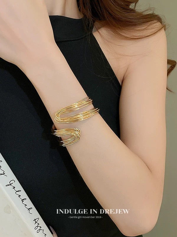 Elegant Multi-Layer Hollow Wrap Bangle & Handcrafted K-Gold Plated Adjustable Ring – Sophisticated 2025 Light Luxury Minimalist Jewelry Set