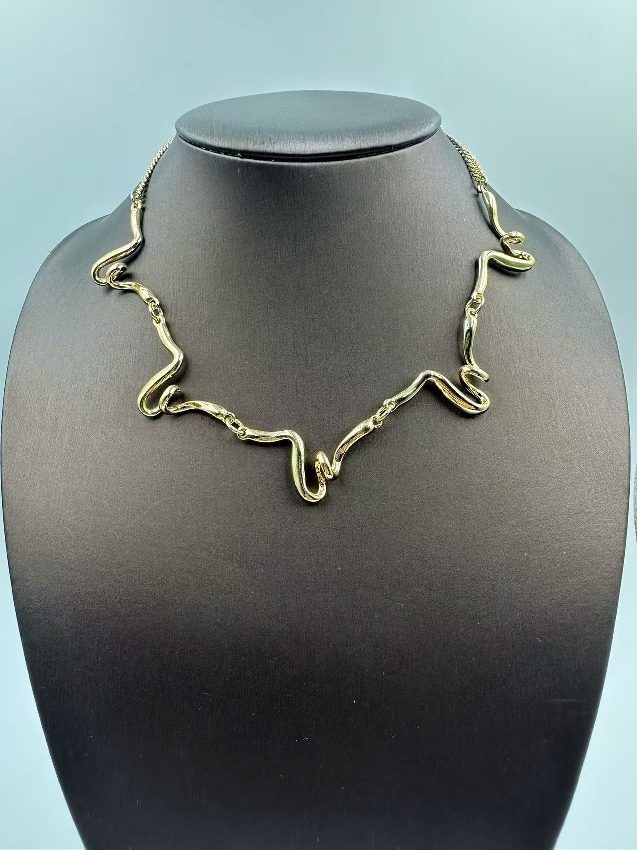 Elegant Irregular Line Necklace – Chic Collarbone Chain, Modern Edgy Designer Jewelry