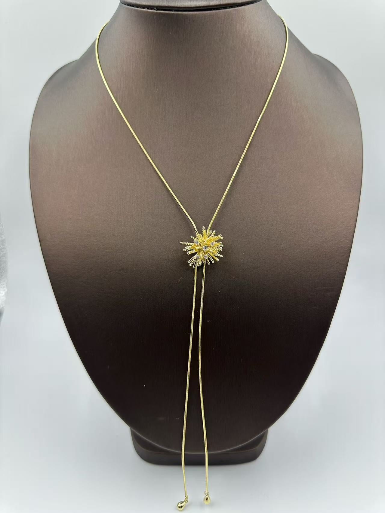 Elegant French Light Luxury Snowflake Pendant Necklace – Sparkling Rhinestones, Sophisticated Chic Jewelry for Women