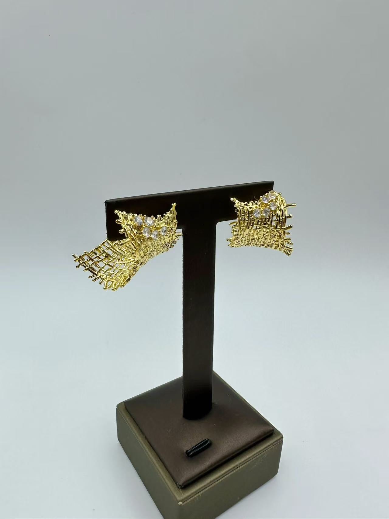 Hot 2025 Woven-Style Stud Earrings for Women – Trendy Hollow Mesh Design, Sparkling and Versatile Casual Fashion Jewelry