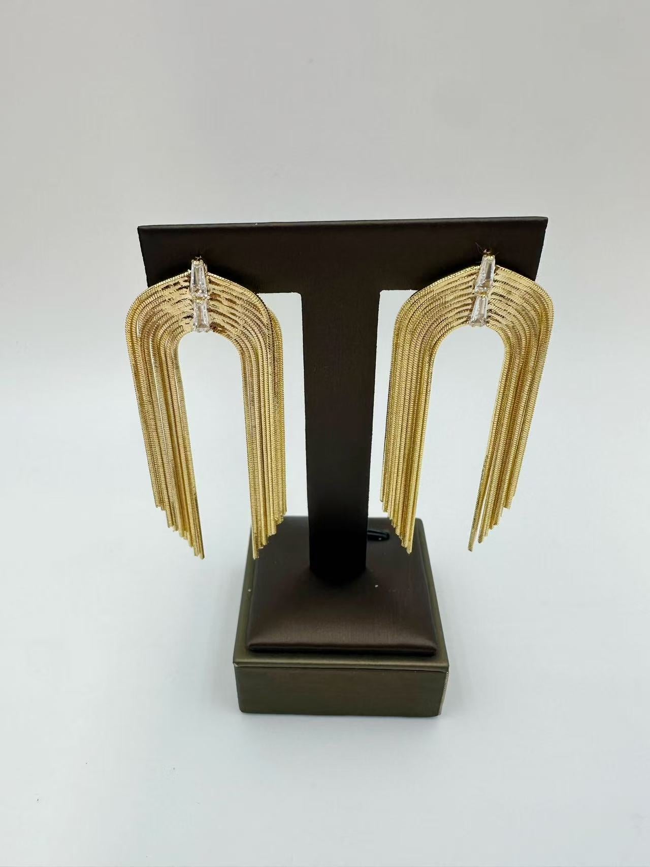 Elegant Bold Long Metal Chain Tassel Earrings – Sophisticated Minimalist Chic Statement Jewelry, Unique Designer Dangles for Women