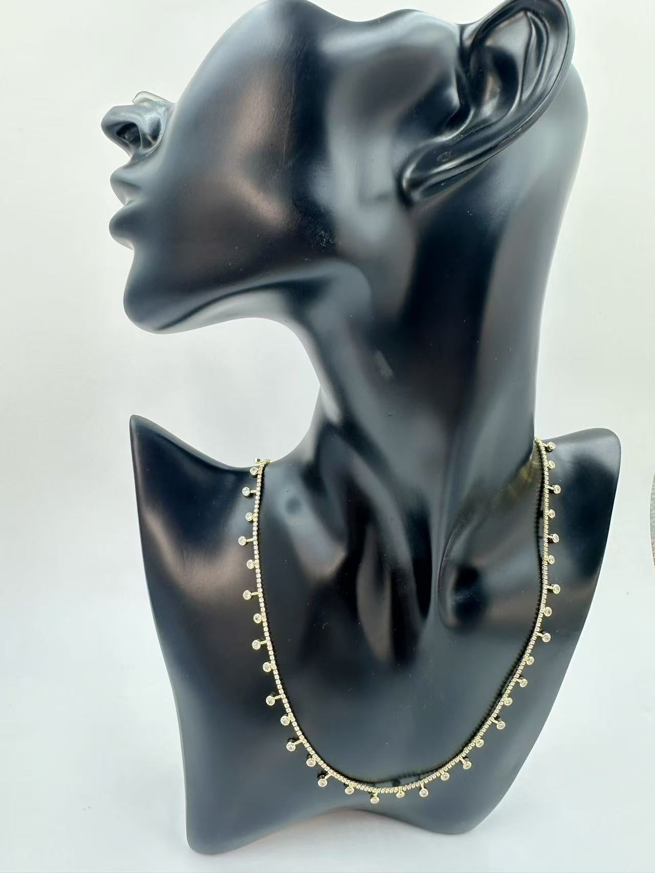 Gold-Plated Copper Necklace for Women – Minimalist Light Luxury French Collarbone Jewelry